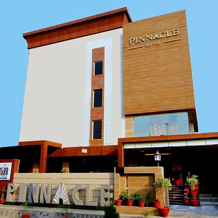 Pinnacle By Click Hotels, Lucknow Eksteriør bilde