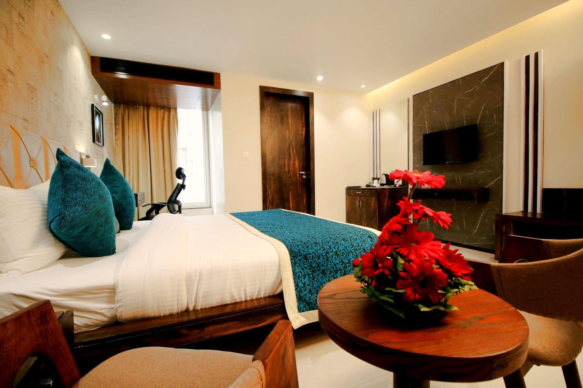 Pinnacle By Click Hotels, Lucknow Eksteriør bilde