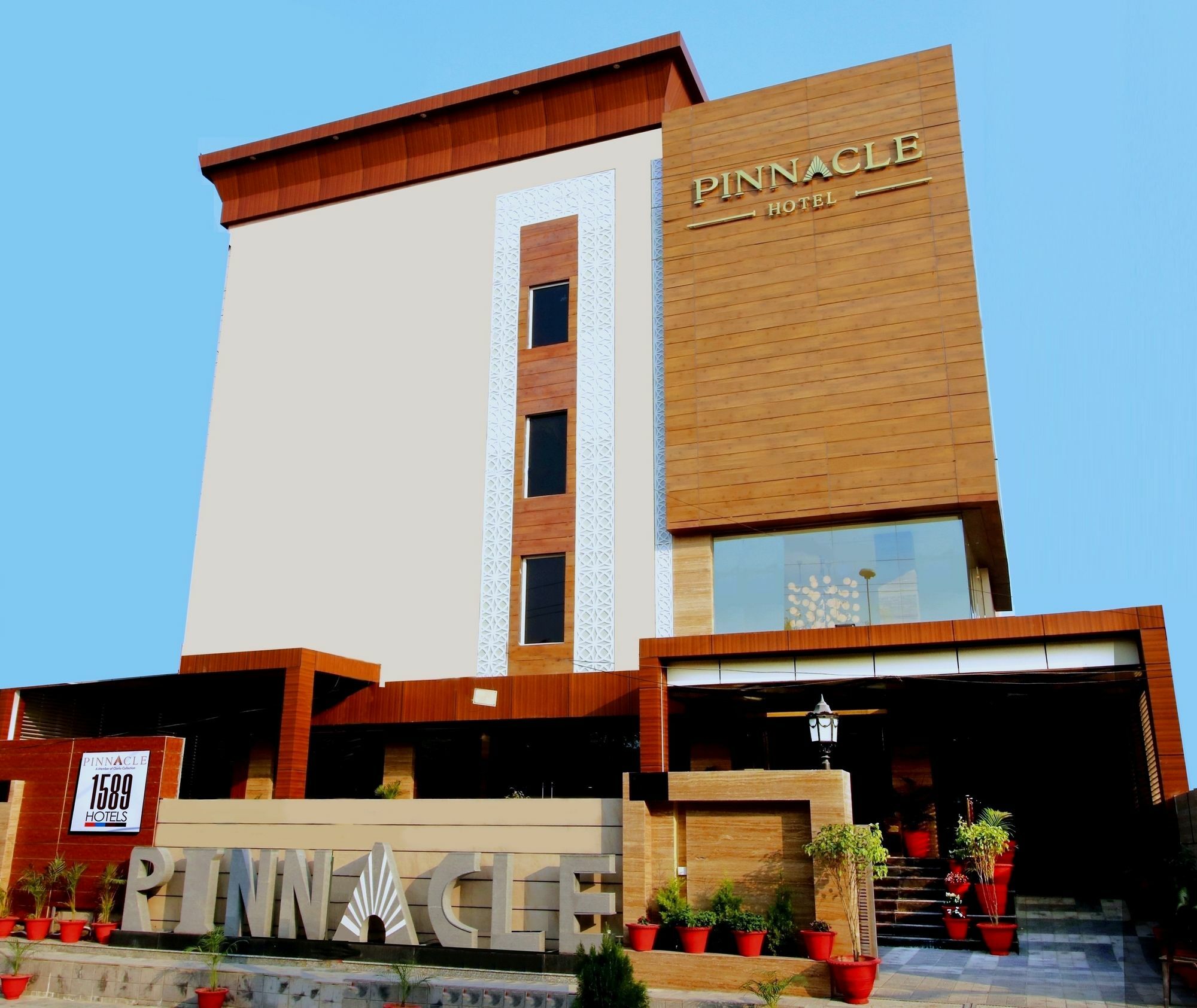 Pinnacle By Click Hotels, Lucknow Eksteriør bilde