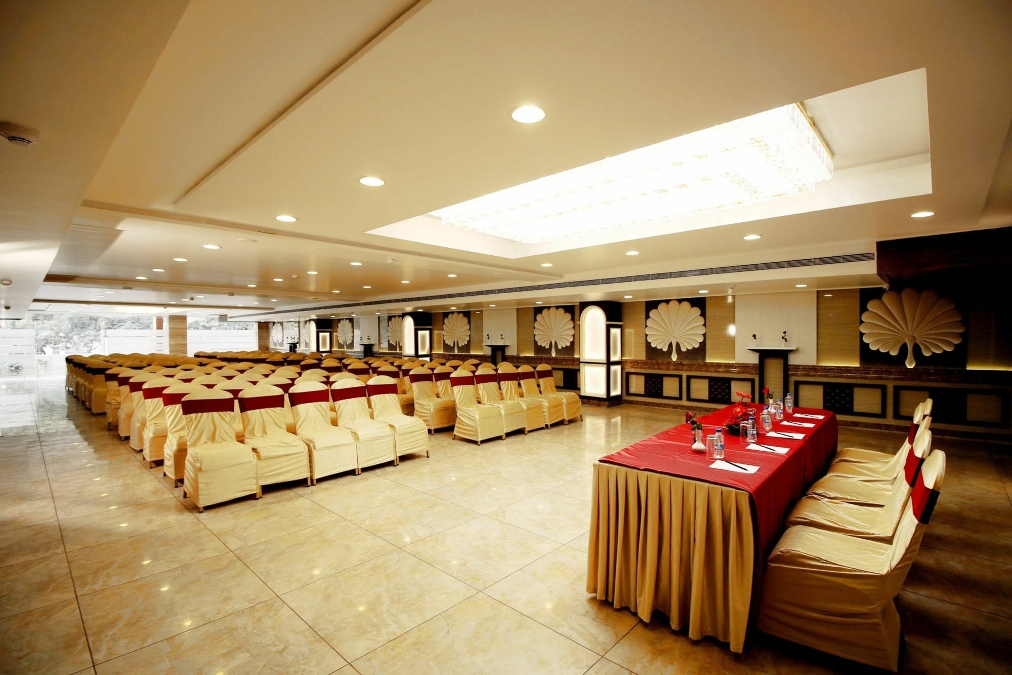 Pinnacle By Click Hotels, Lucknow Eksteriør bilde