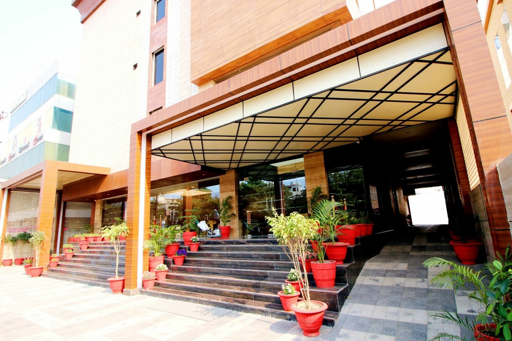 Pinnacle By Click Hotels, Lucknow Eksteriør bilde