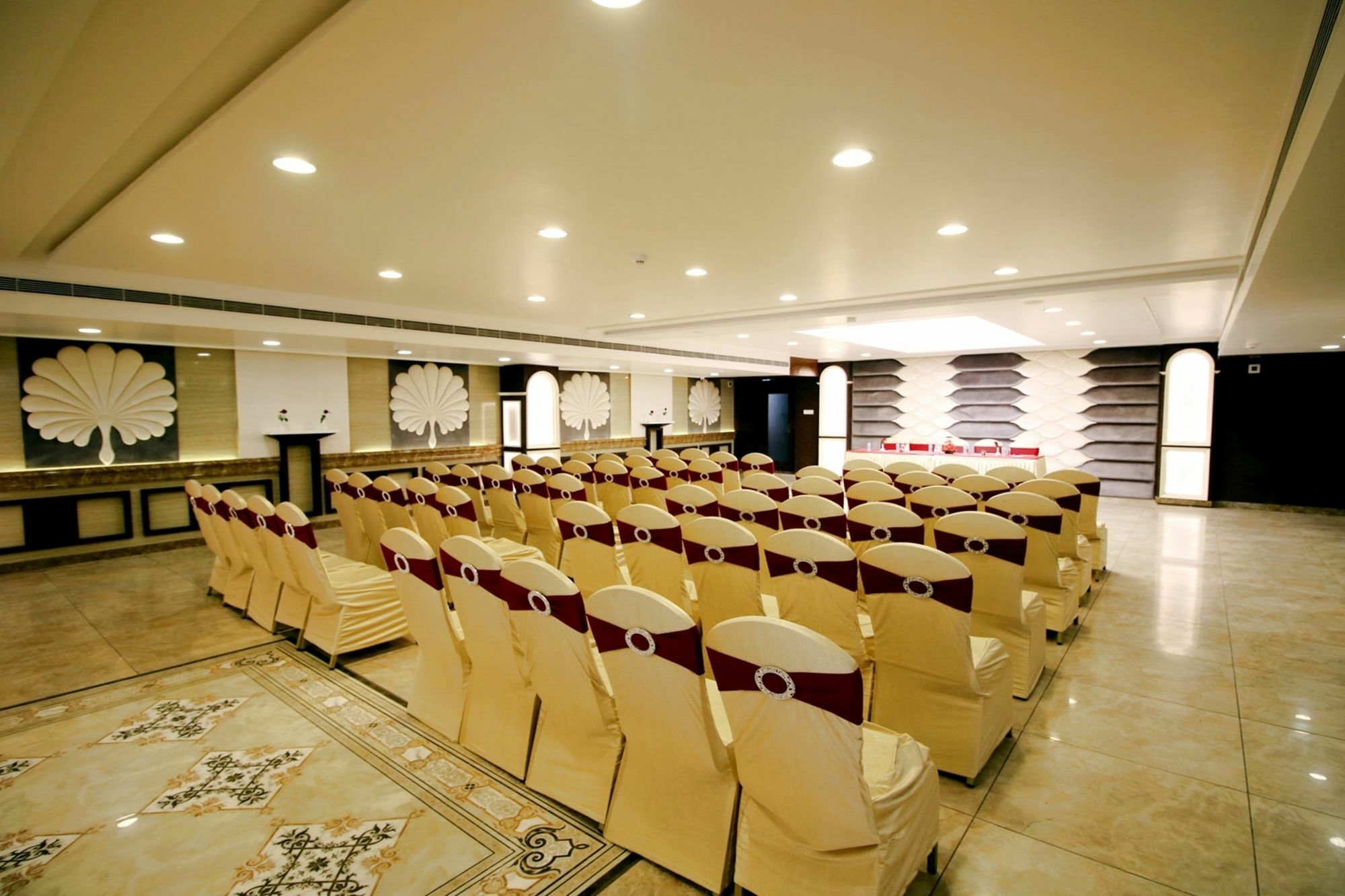 Pinnacle By Click Hotels, Lucknow Eksteriør bilde