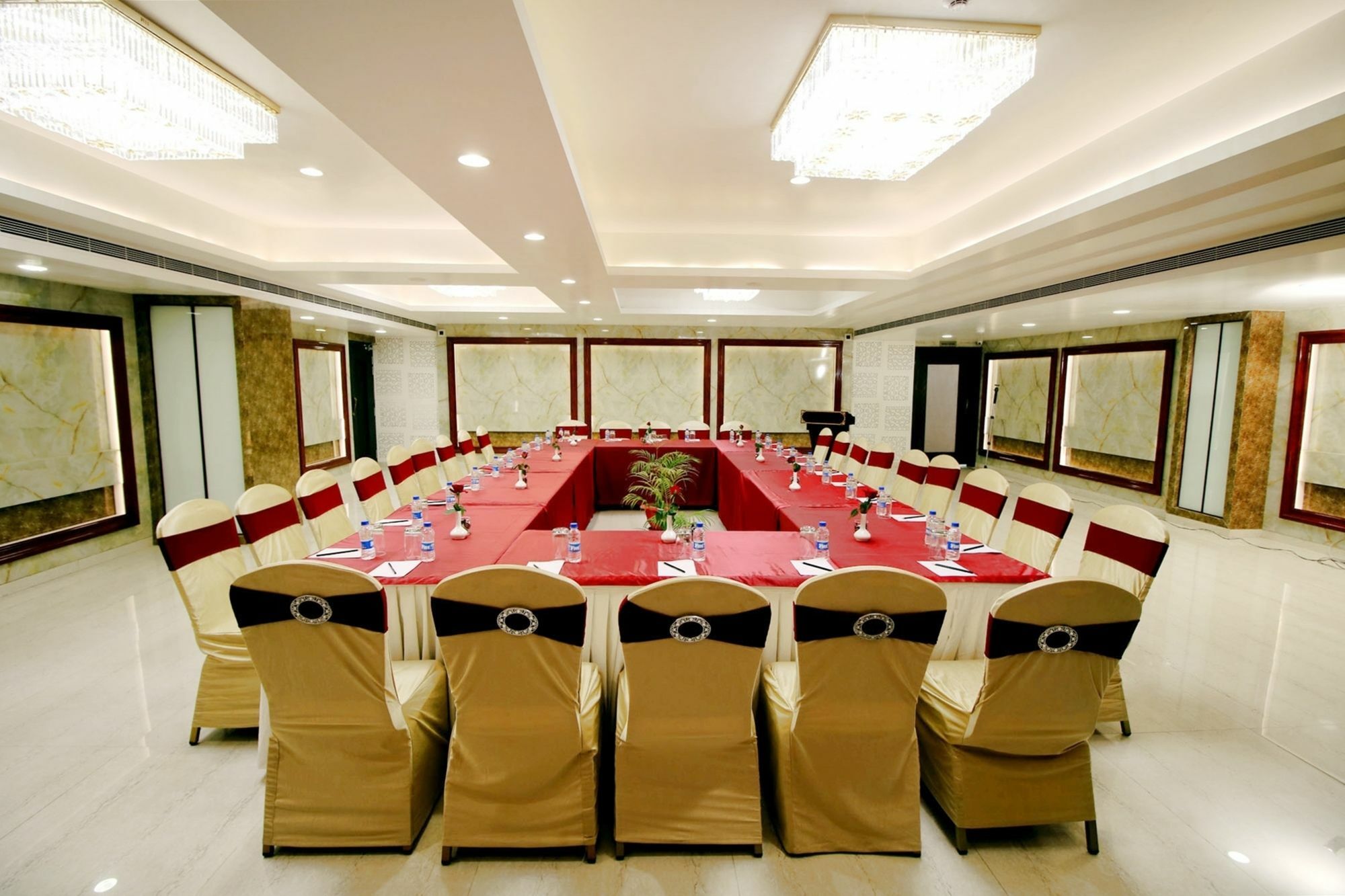Pinnacle By Click Hotels, Lucknow Eksteriør bilde